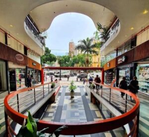 Rooftop da Galeria do Rock: O que tem lá? Mistério revelado!